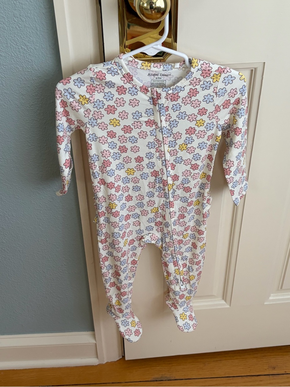NWT Angel Dear Bamboo Multicolor Daisy Floral Ruffle Back Footie Pajama